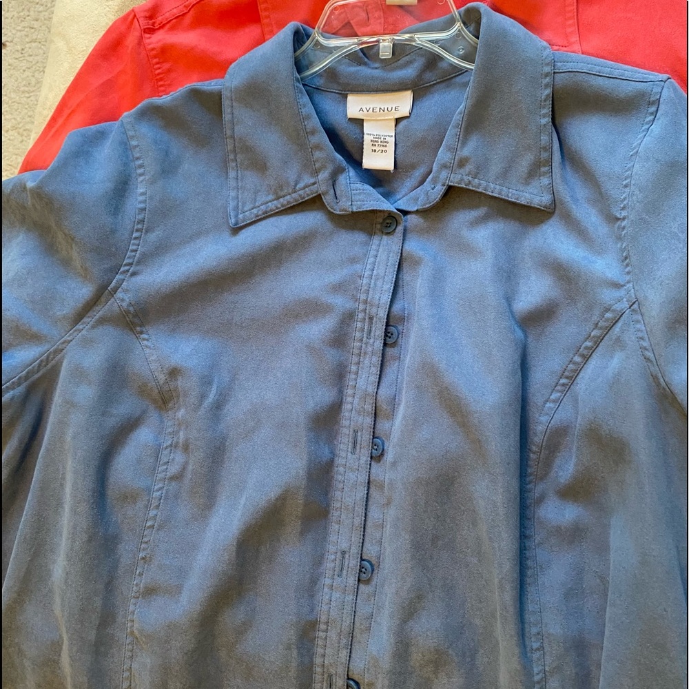 Avenue blouse faux suede